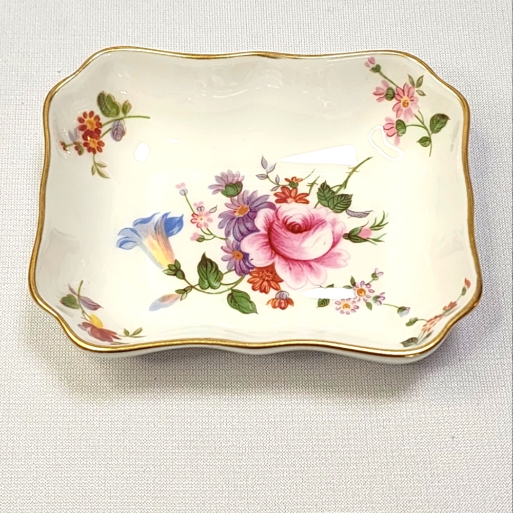Royal Crown Derby Bone China Floral Ring Dish with Gold Accents - Picture 6 of 10
